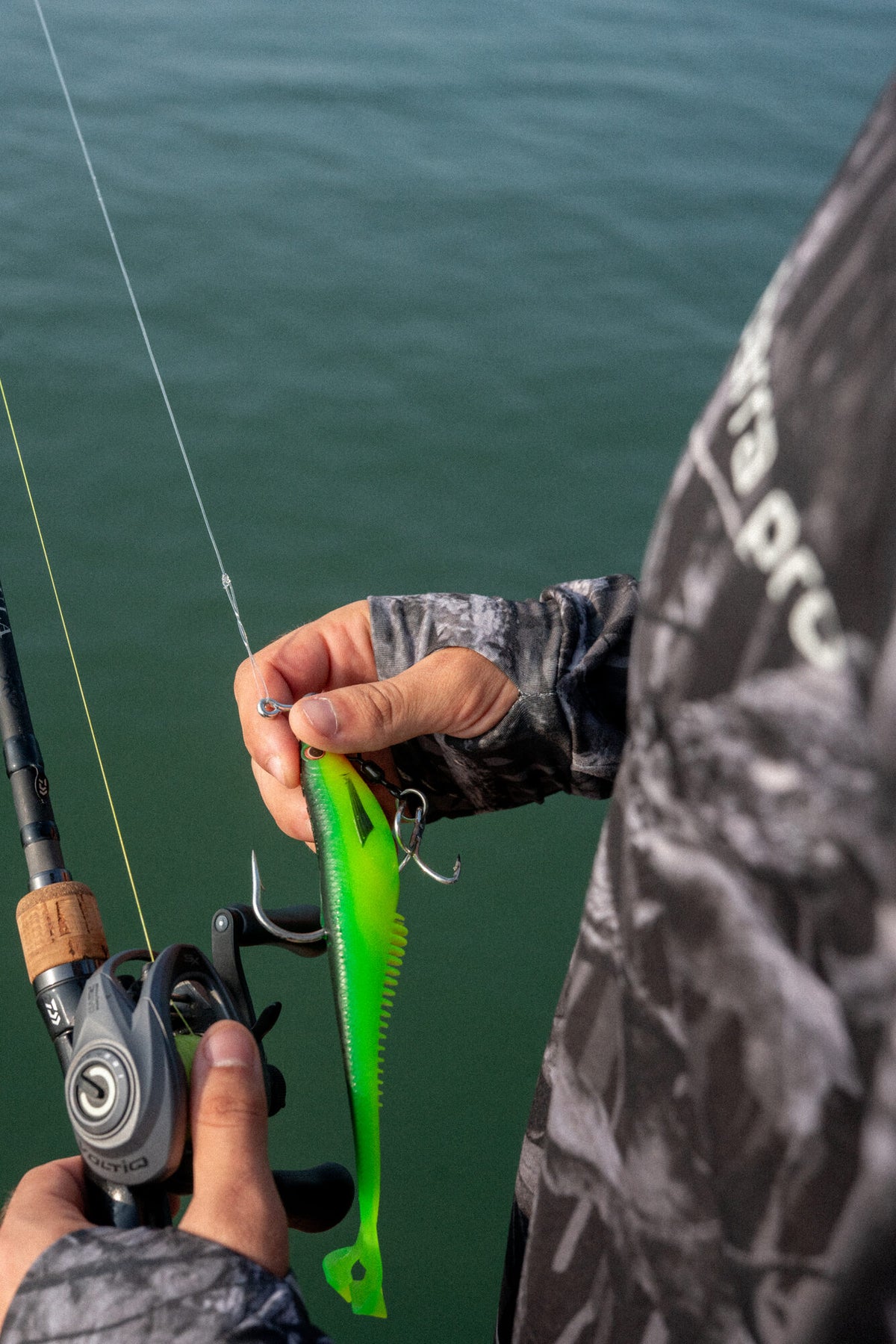 Pro Lite Fishing Shirt - Dark Knight
